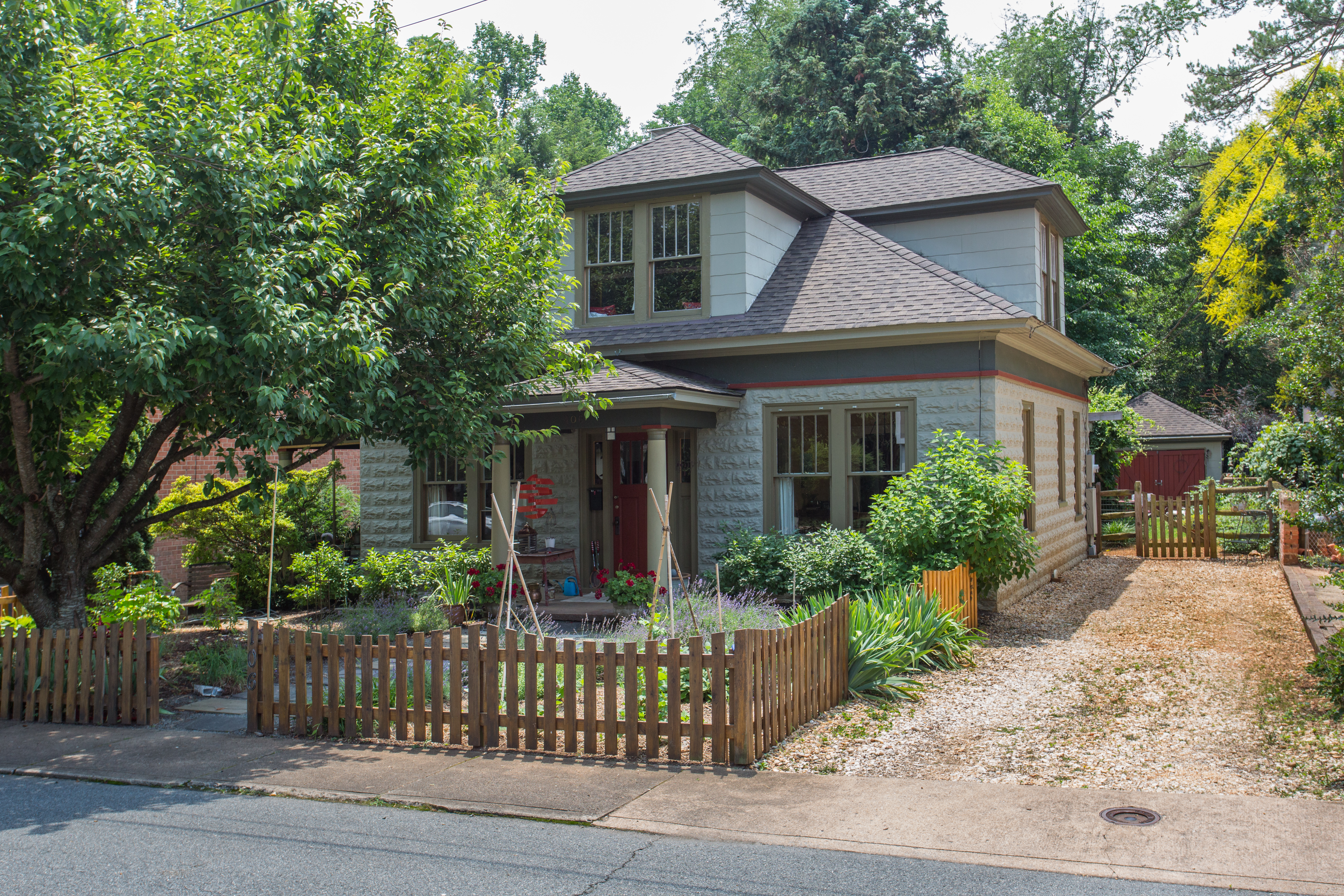 UVA Graduation - The Palette - Sleeps 4