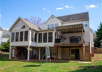 Spring Cove Home, four bedroom home for extended stays in Charlottesville, VA