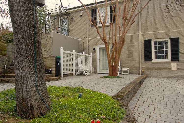 Anastasia - One Bedroom Apartment Extended Stays in Charlottesville