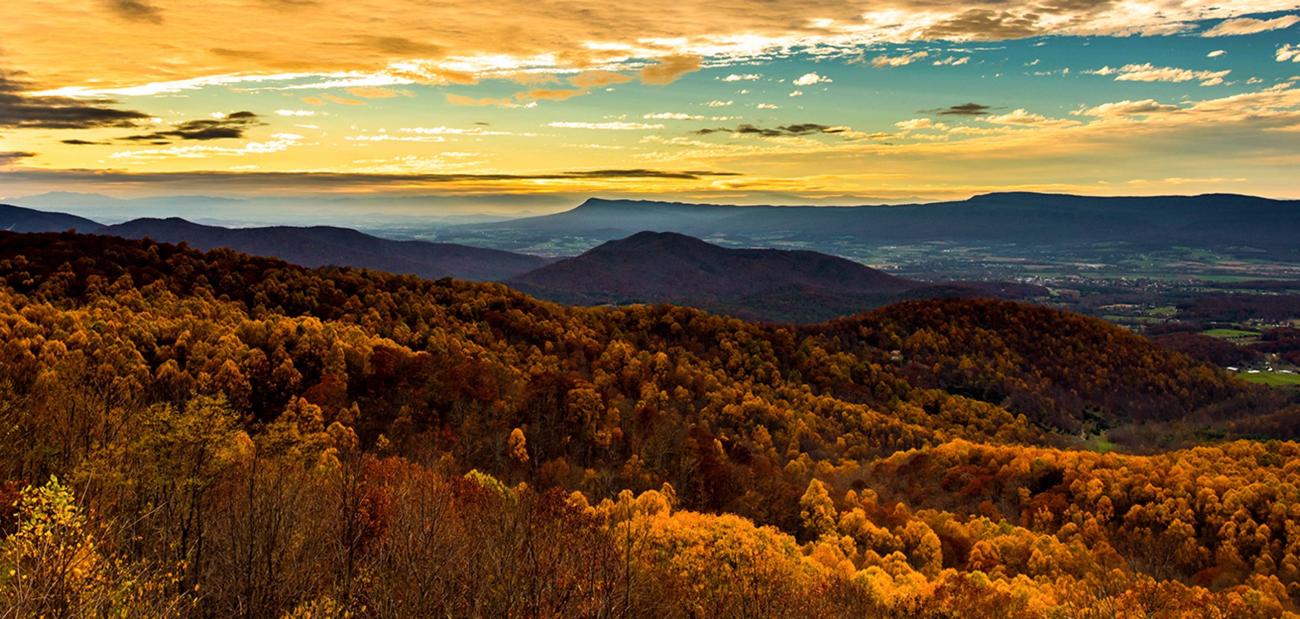 A view of Shenandoah National Park in the fall