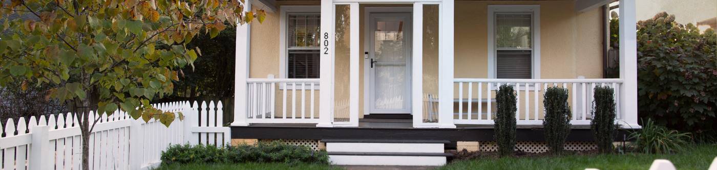 The Yellow House Two Bedroom Home